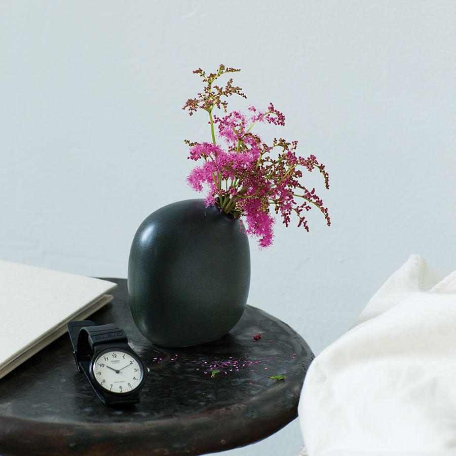 KINTO SACCO VASE PORCELAIN 02  BLACK 7