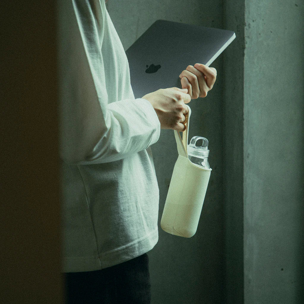 KINTO FUTO BOTTLE WRIST BAG NL  IVORY 3