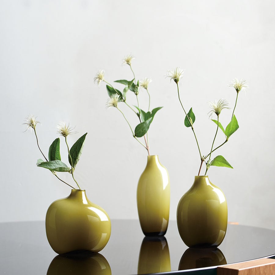 KINTO SACCO Vase Glass 03 – Organic Glass Vase for Single Stems