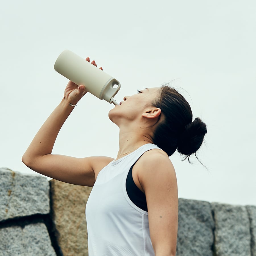 KINTO ACTIVE TUMBLER 800ML / 27OZ  WHITE 1