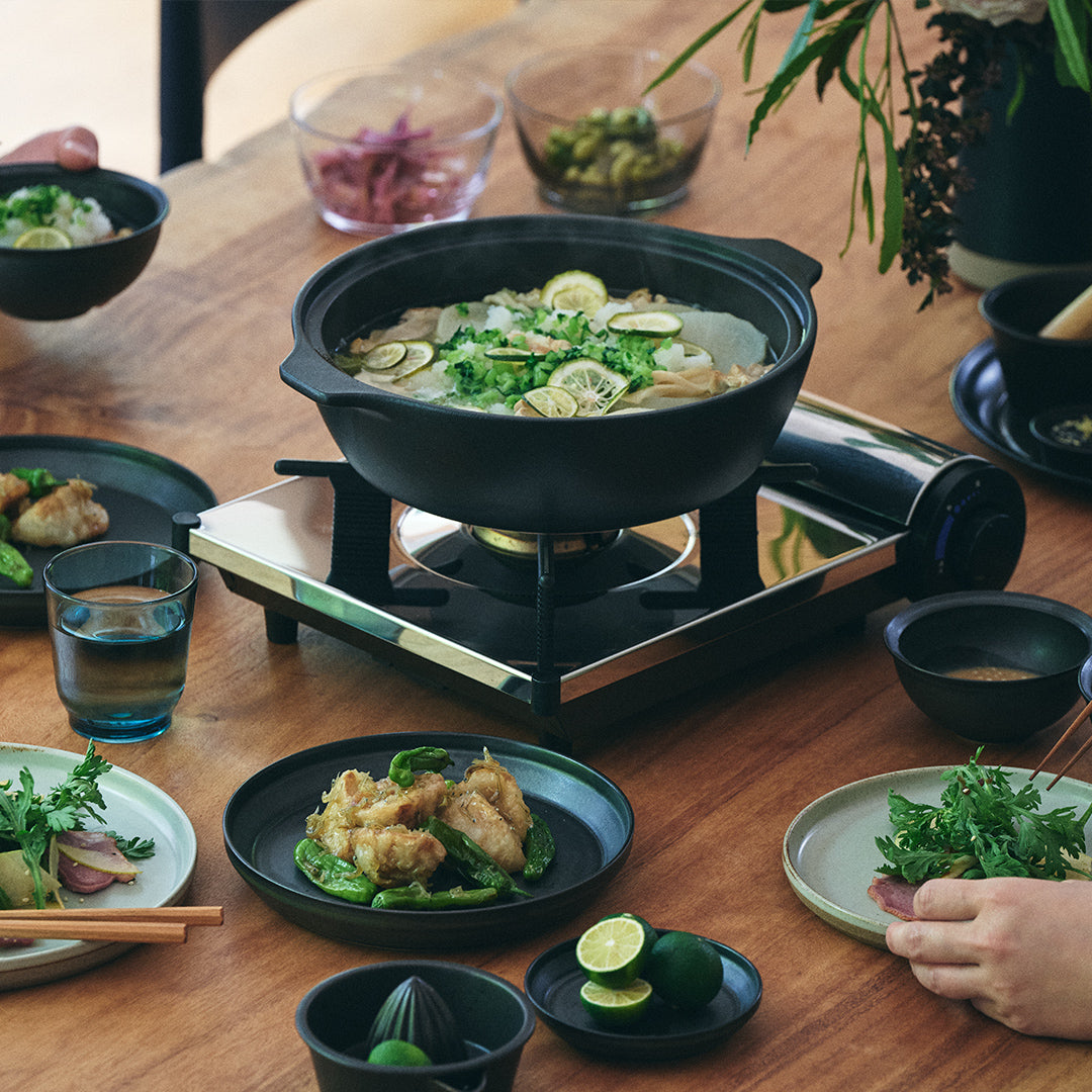 KINTO KAKOMI IH DONABE 蒸し器付き陶器土鍋１.２L KAKOMI Ceramic Pot 1.2L | Donabe-Style Cooking Pot by KINTO